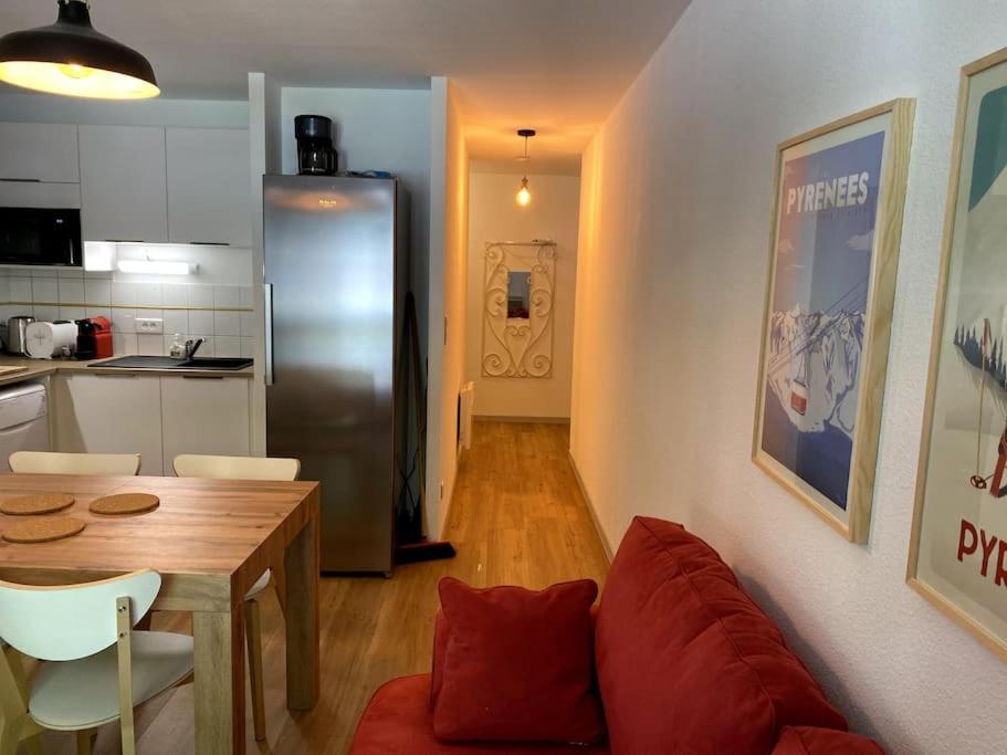T3 Centre Avec Parking, Balcon Et Wifi. 5p. Apartment Cauterets