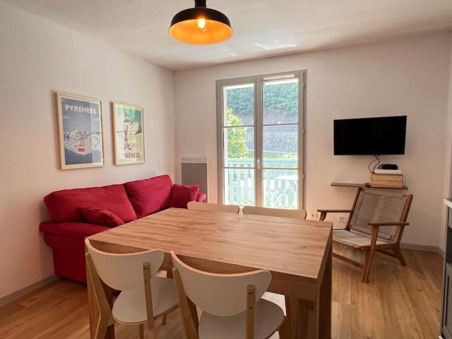 Apartment T3 Centre Avec Parking, Balcon Et Wifi. 5p. Cauterets