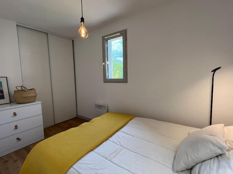 T3 Centre Avec Parking, Balcon Et Wifi. 5p. Apartment